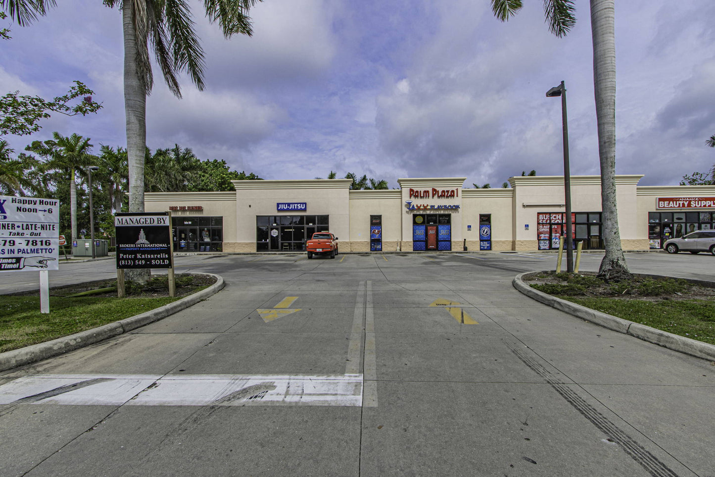 For Lease: Palm Plaza- Hasko Rd
1035 Hasko Rd Palmetto, FL 34221