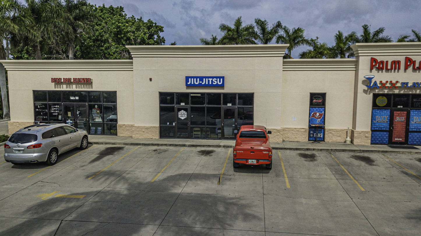 For Sale: Palm Plaza
RETAIL STRIP PLAZA - LONG TERM TENANTS